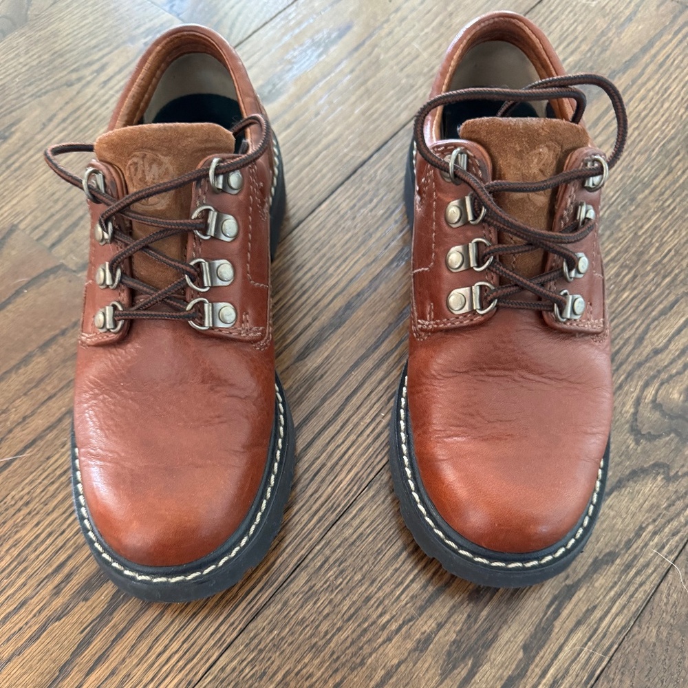 Ariat Brown shoes size 6.5